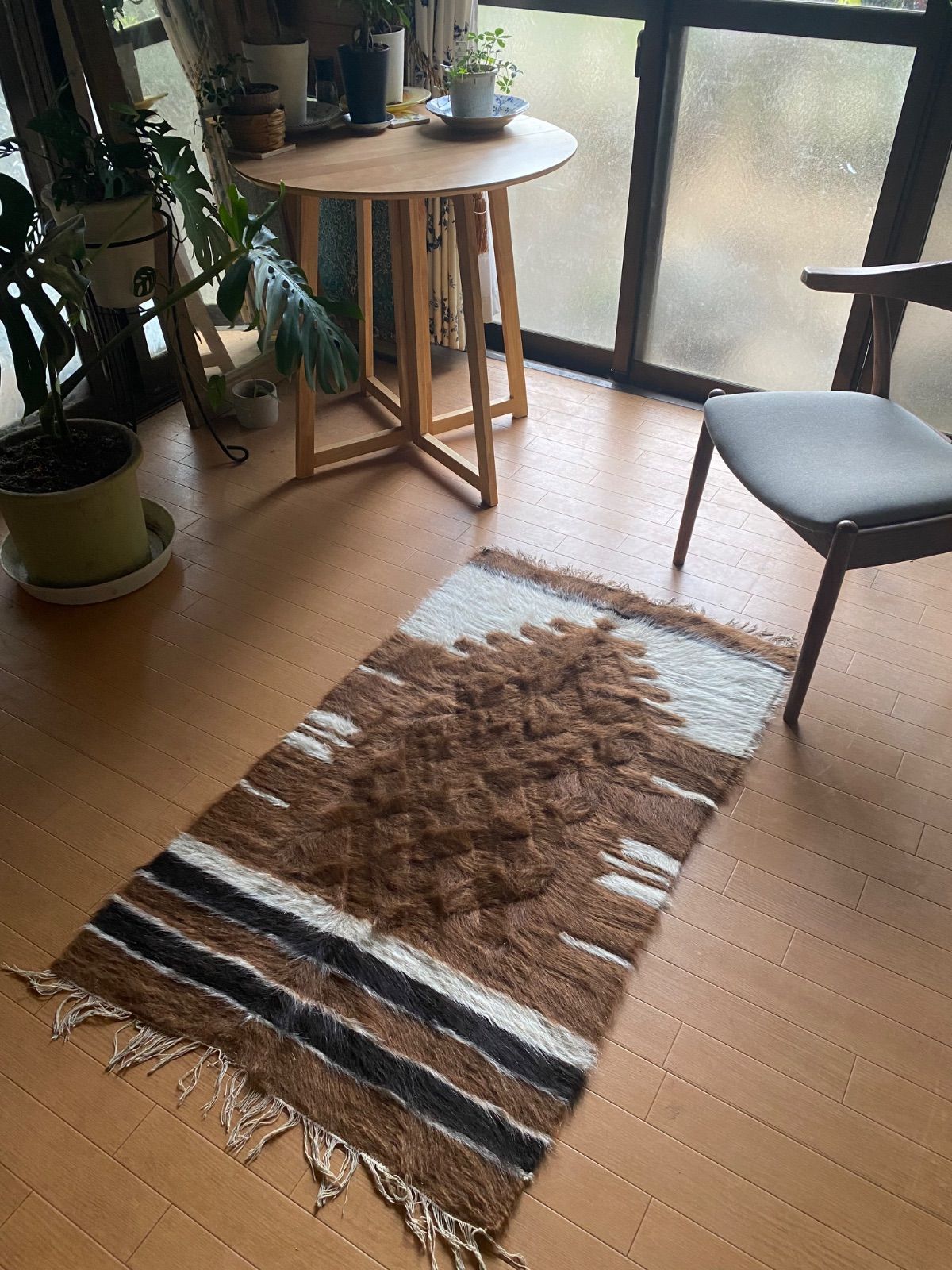 サイドの柄が新しいものにはない柄です