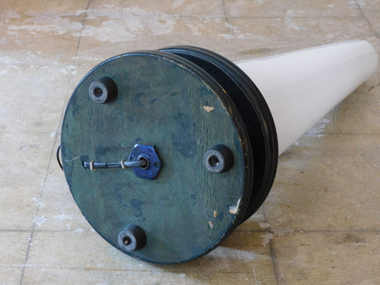 ふるいフロアライト 円錐のガラスドーム HK-a-05632 蛍光灯 ナイトスタンド ビンテージ ヴィンテージ 照明 NEXPOTALLINN_EU