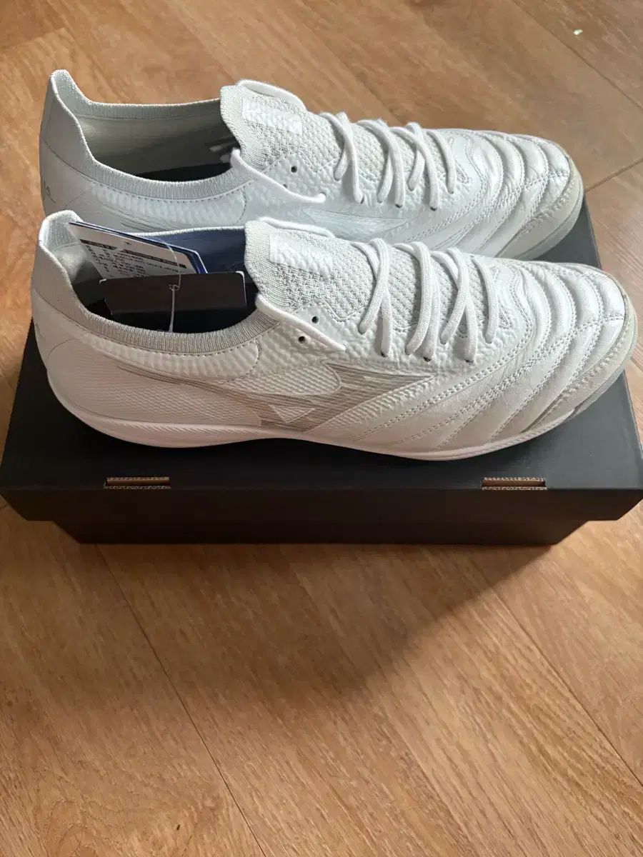 ミズノ モレリア NEO サラ ベータjp tf 255