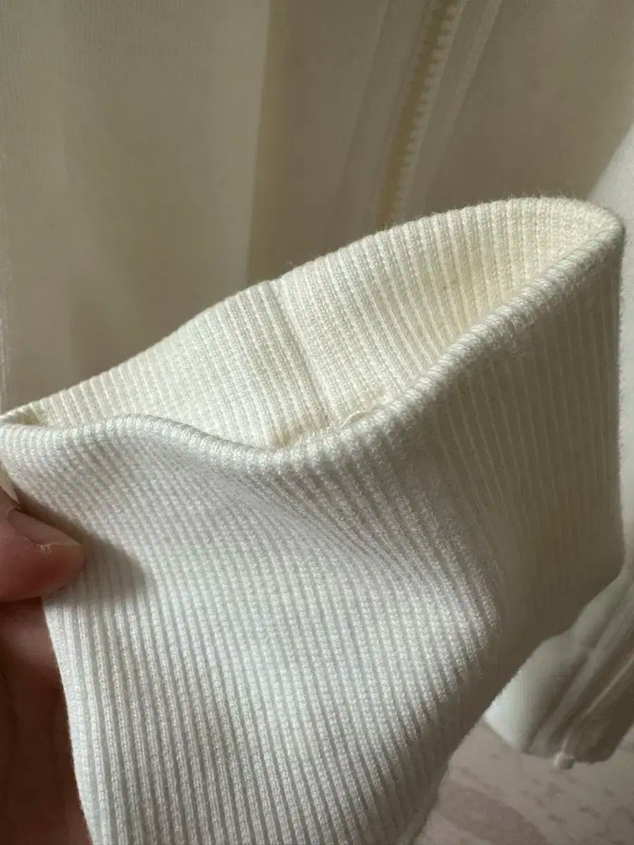 cp company フードジップアップ