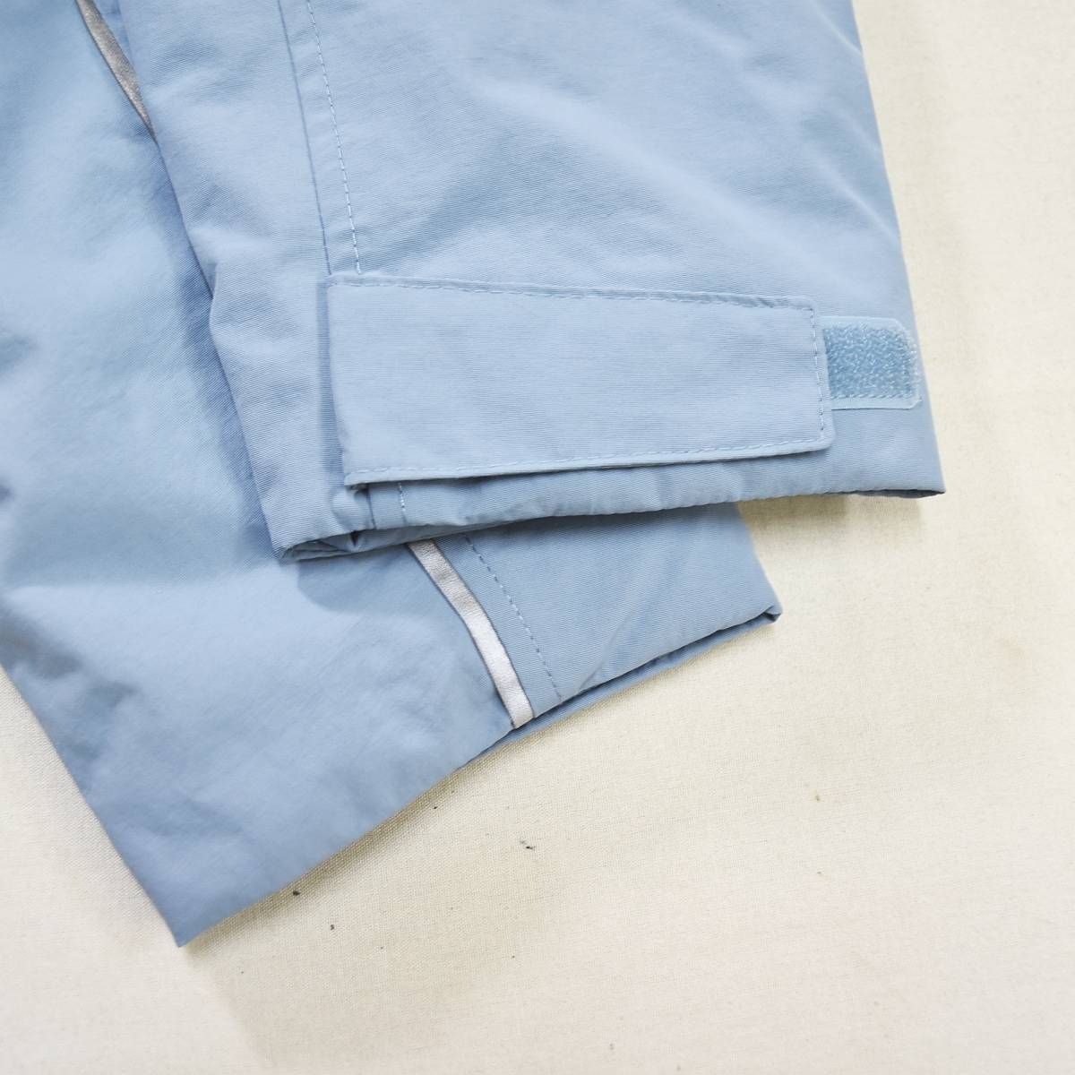 サックスブルー