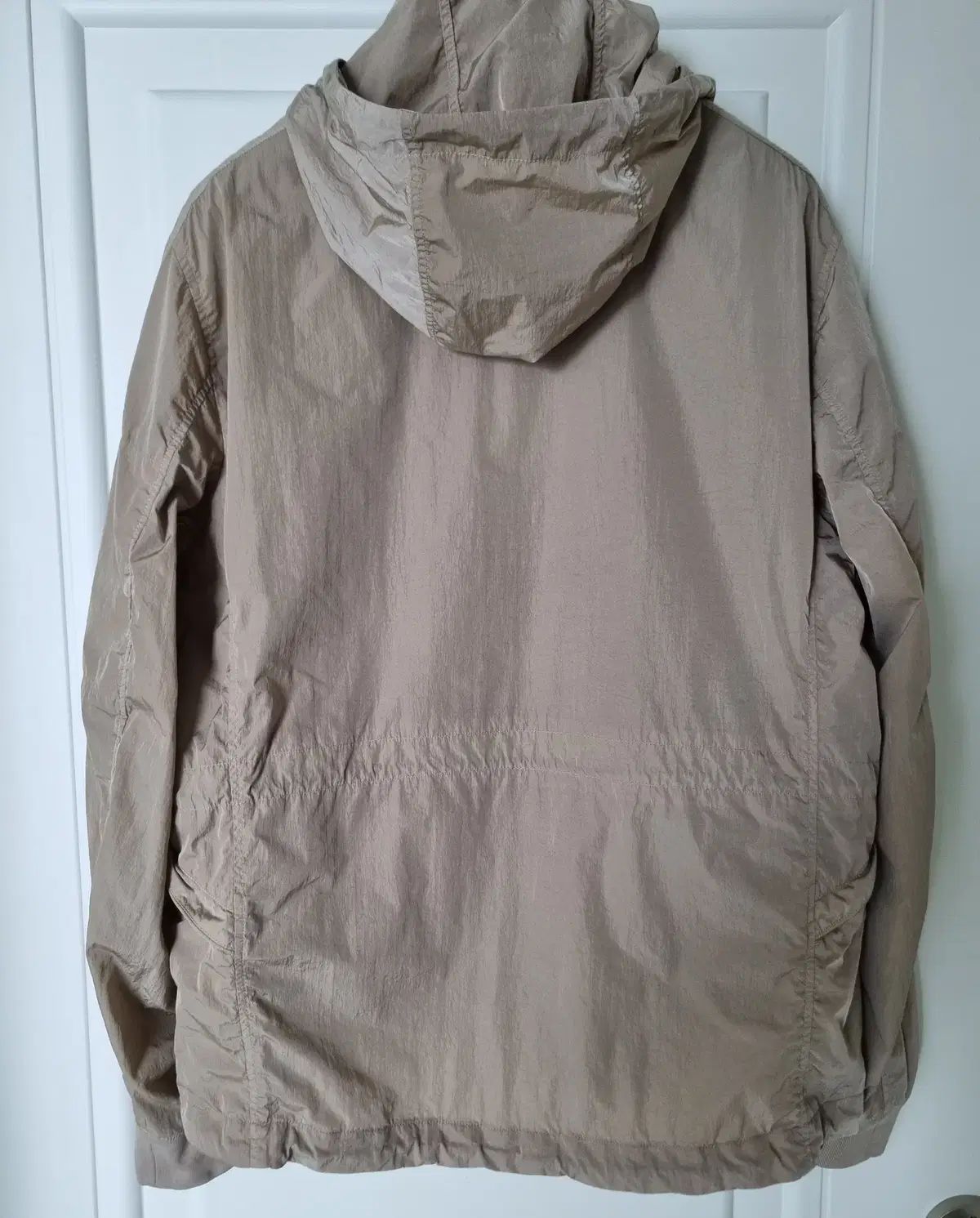 百貨店 C.P. COMPANY シーピーカンパニー ナイロン フード収納 ウィンドブレーカー ジャケット 100サイズ