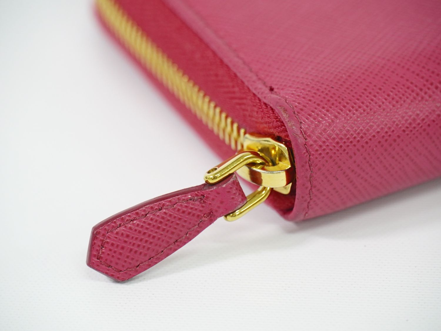 ラウンドファスナー