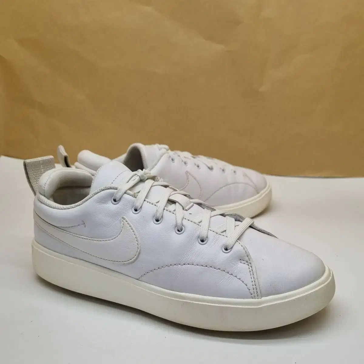 ゴルフシューズ ナイキ 24.5の通販 インフィニティ G ナイキ(NIKE) スパイクレス △ NN 大得価，爆買い 0 フォースクラシック NIKE公式 NIKE ゴルフ W