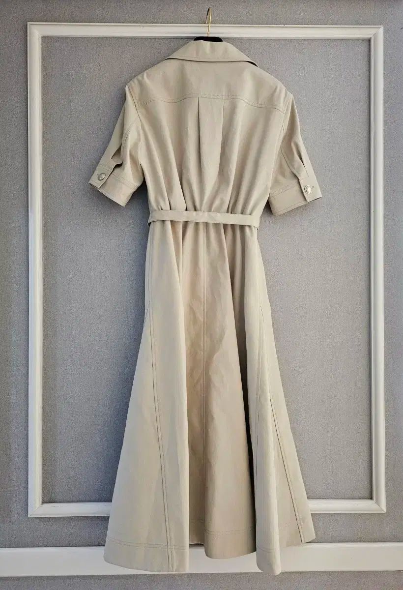 タイムベルト付きロングトレンチONE PIECE 66