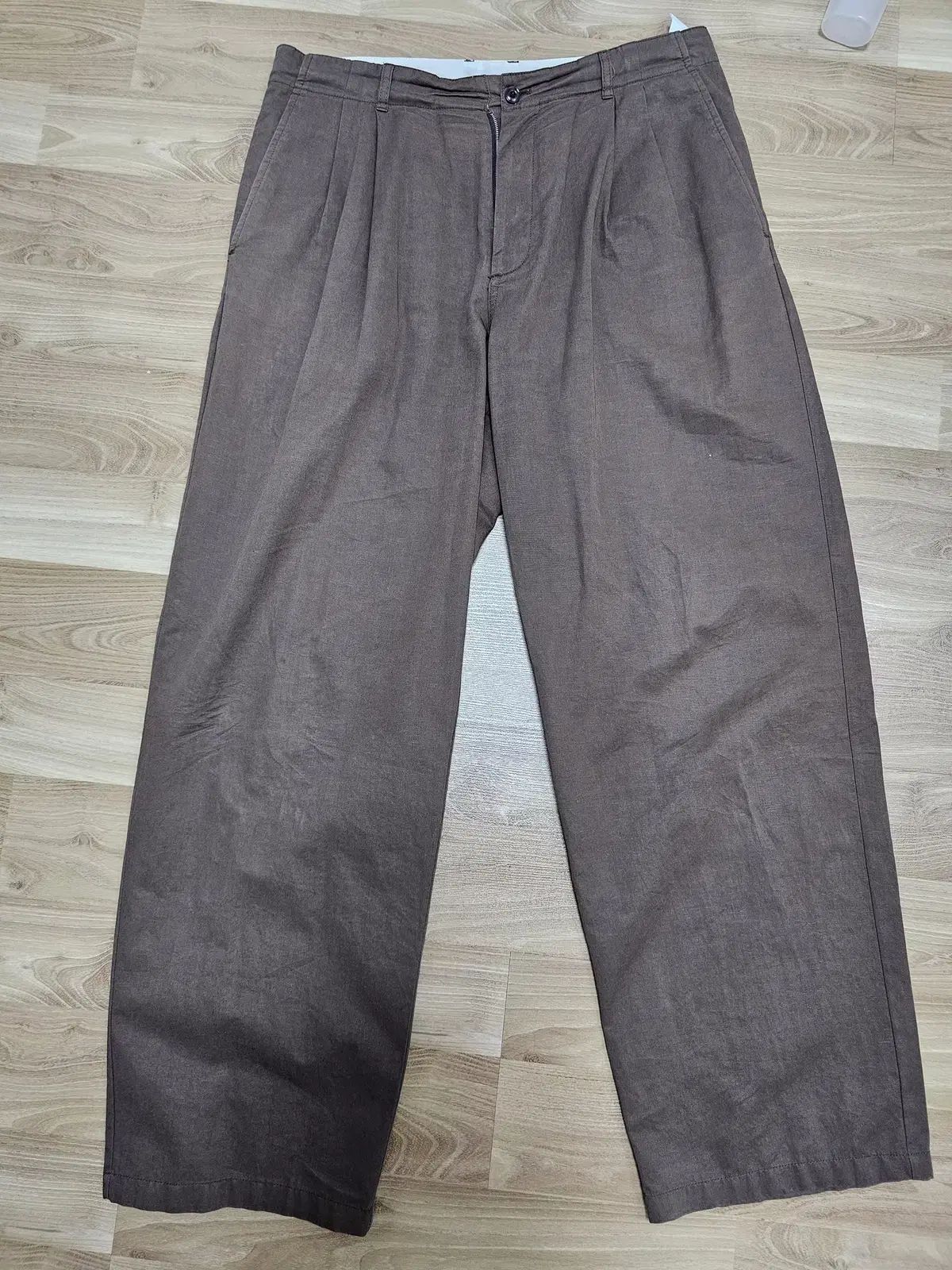 4 ポッタリー トゥプリーツ ワイド パンツ ブラウン