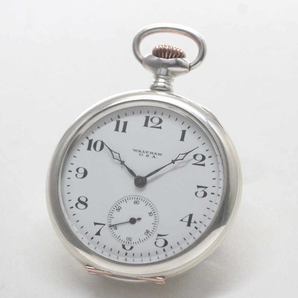 絶版モデルのウォルサム WALTHAM 社製 リバーサイド ヴィンテージウォッチ 懐中時計 アラビア数字 オープンフェイス waltham-106