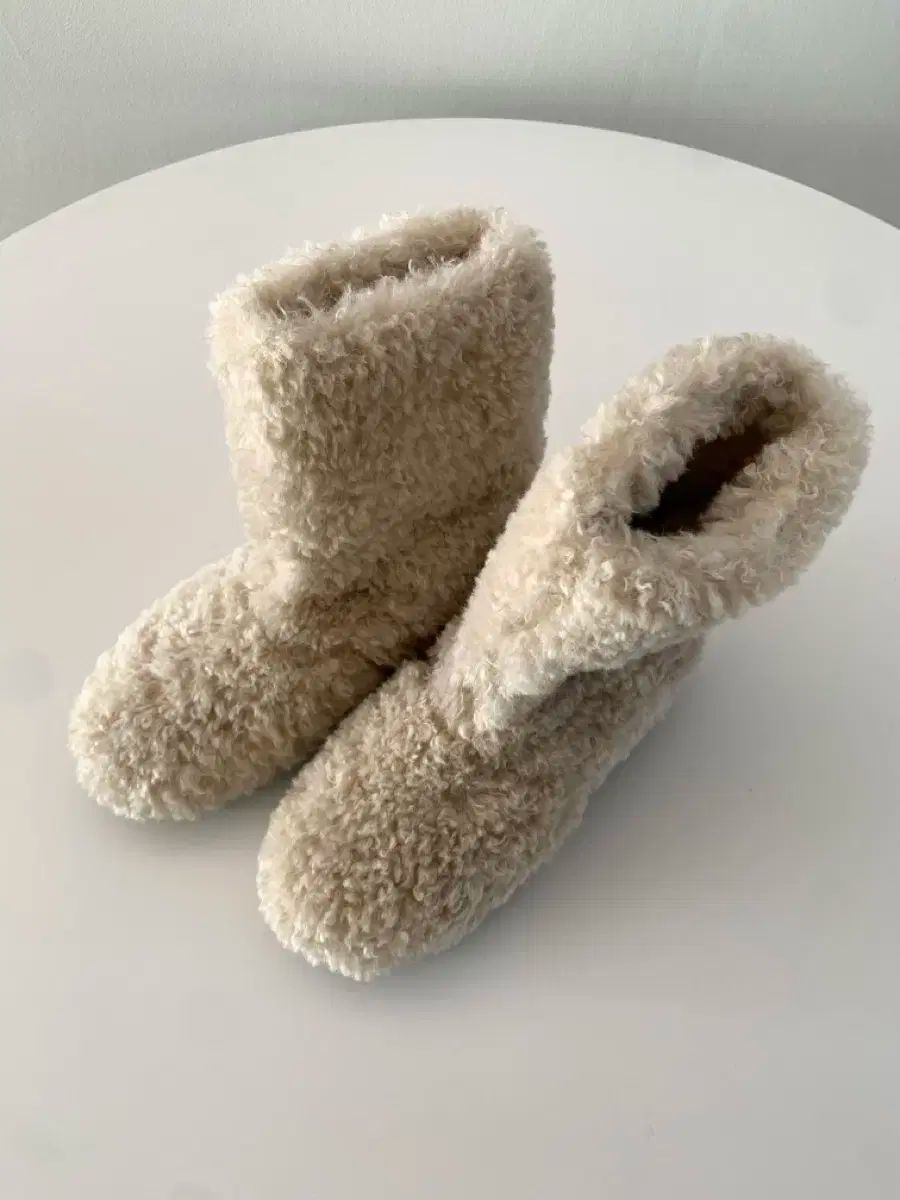 OL-seoul フェイクファー ブーツ Shearlingブーツ ベージュ 240 サイズ