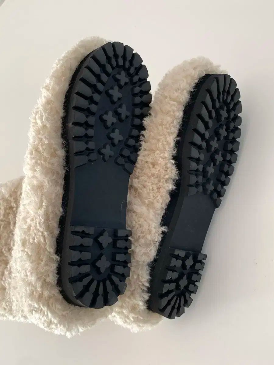  OL-seoul フェイクファー ブーツ Shearlingブーツ ベージュ 240 サイズ その他 ブーツ