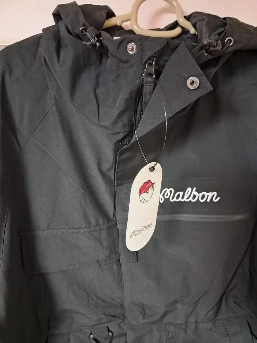 フード ウィンドブレーカー