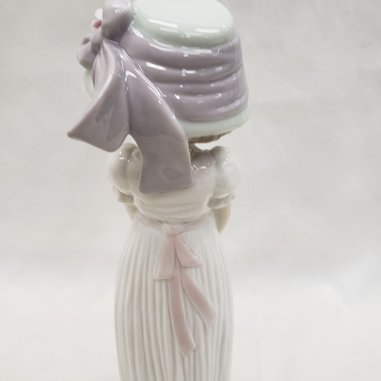 フィギュリン 8022