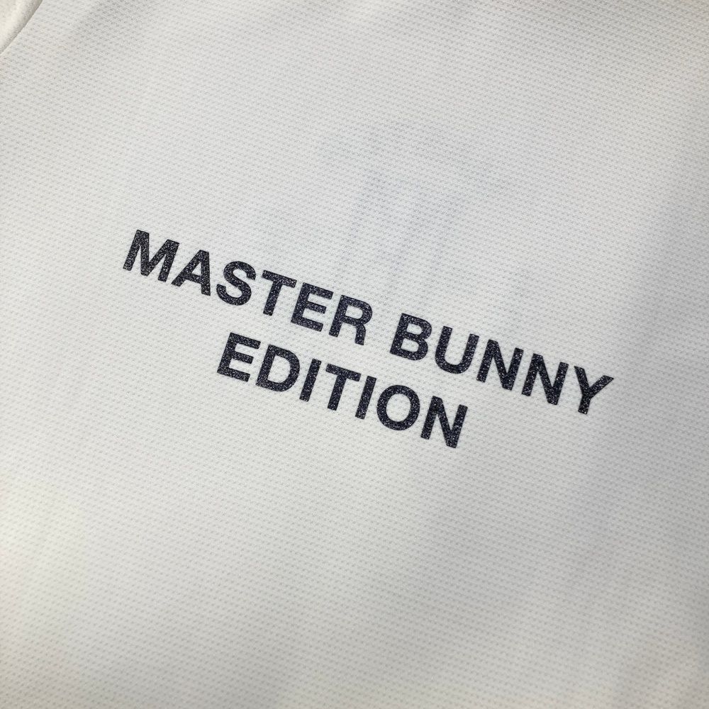 モデル ハイネック