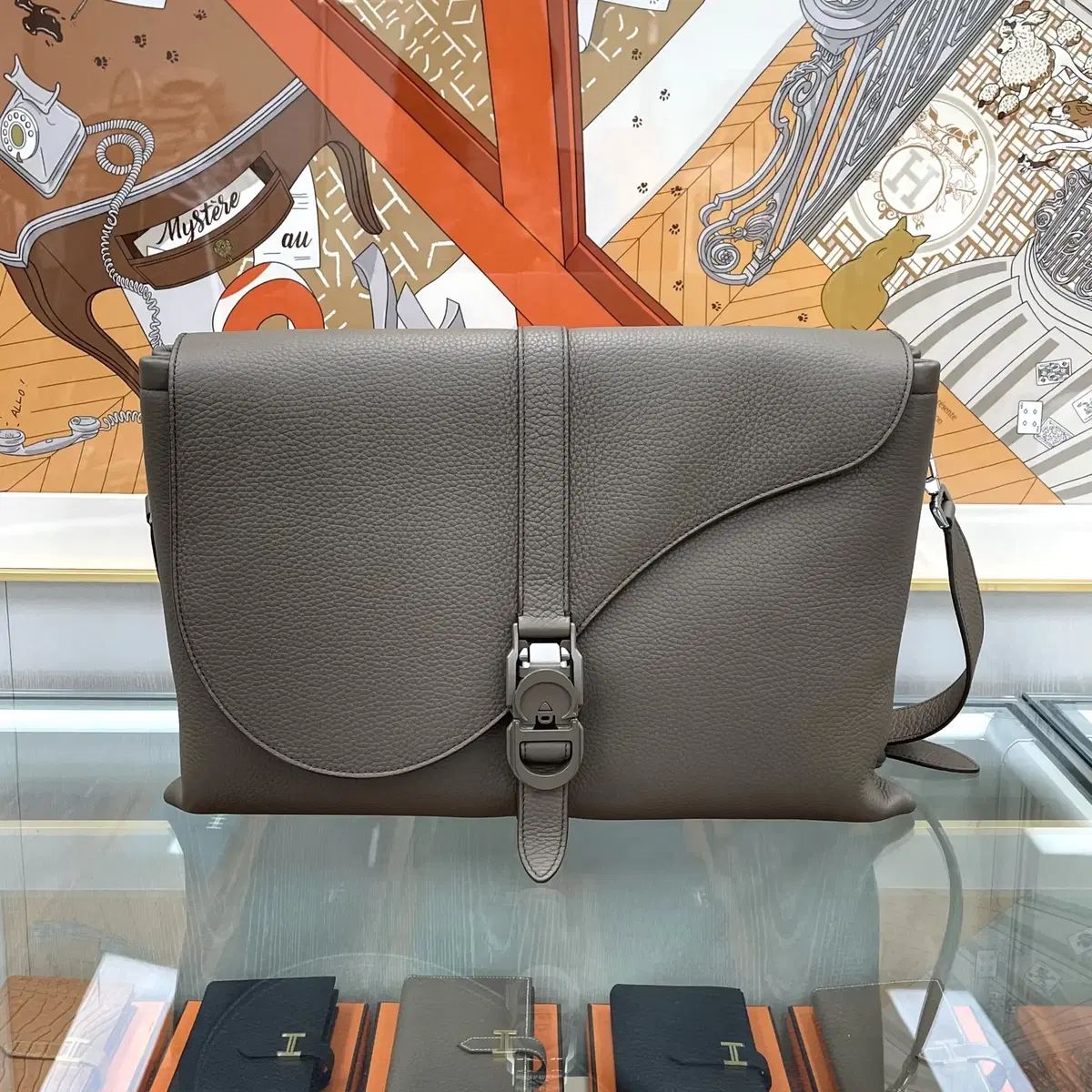 ディオール ピロー メッセンジャーバッグ