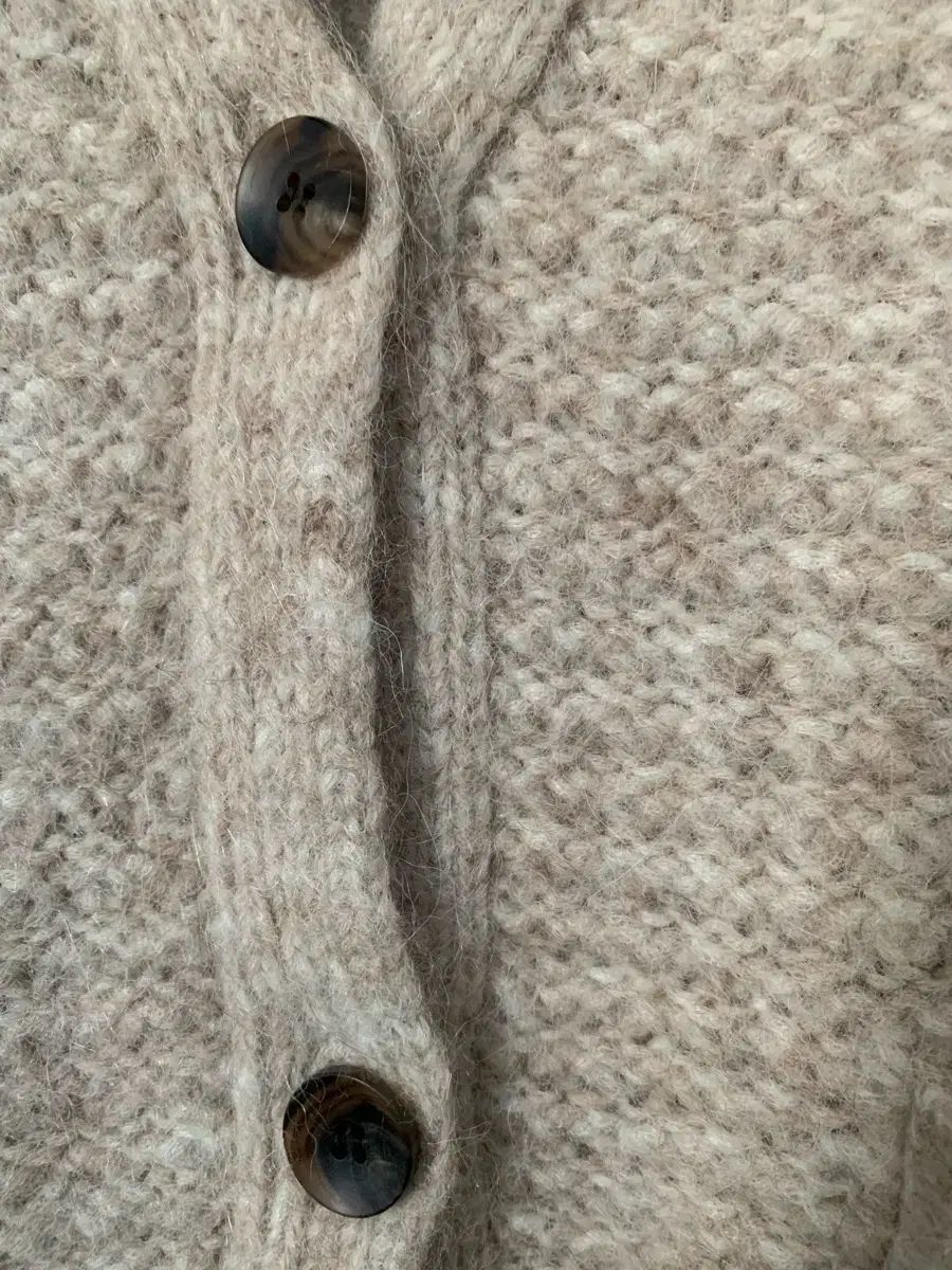 アッテヴァネッサ ブリューノ カーディガン