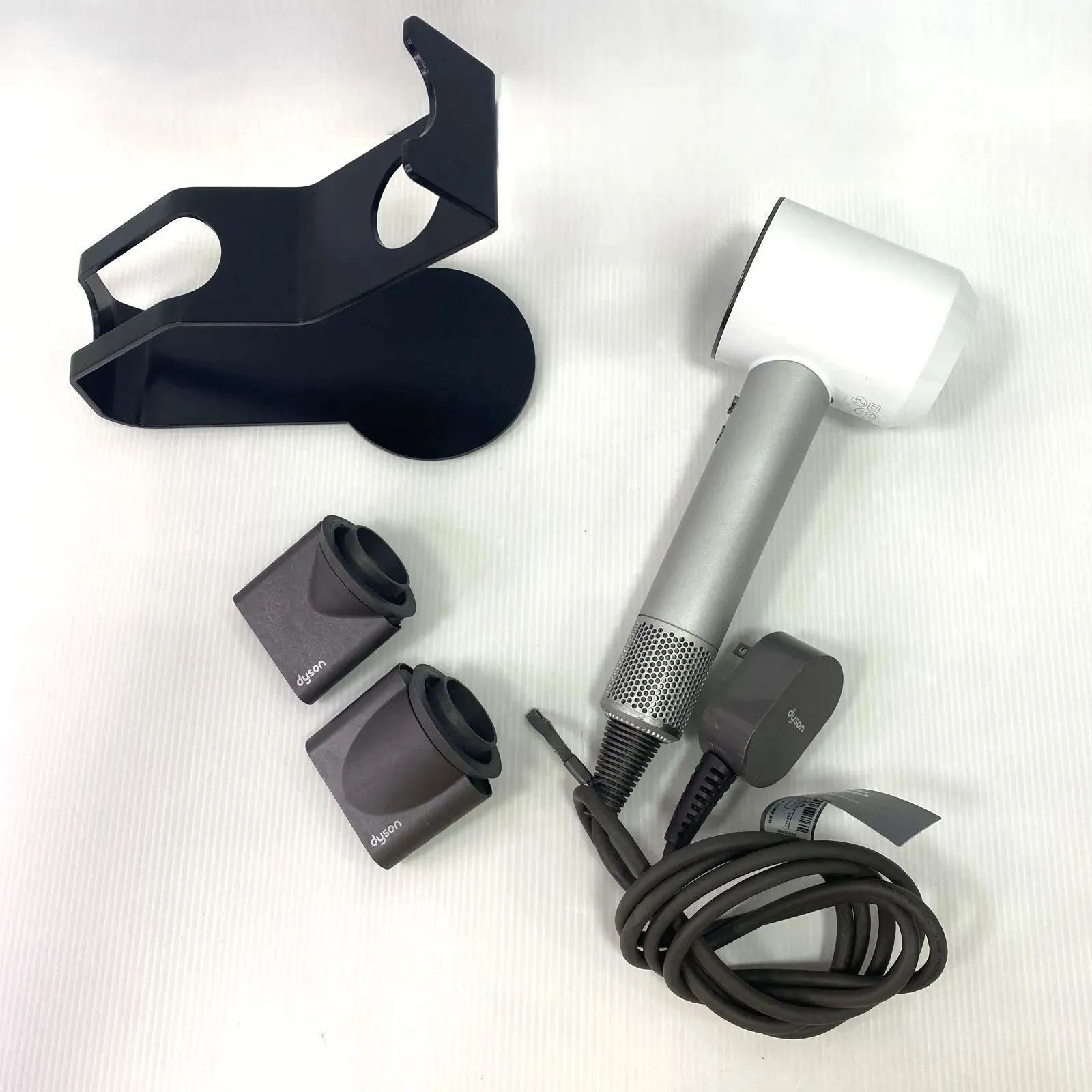 品 Dyson HD 01 ヘアドライヤー スタンド付き シルバー コスメ 美容 GM