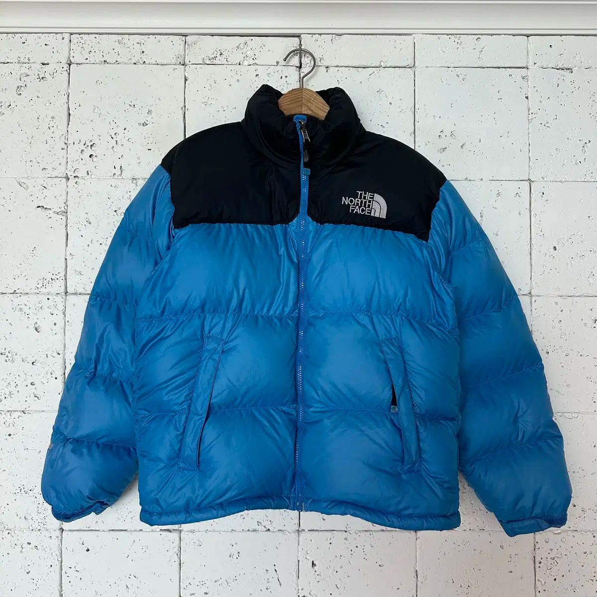 90 THE NORTH FACE ザノースフェイス Nuptse ヌプシ 700