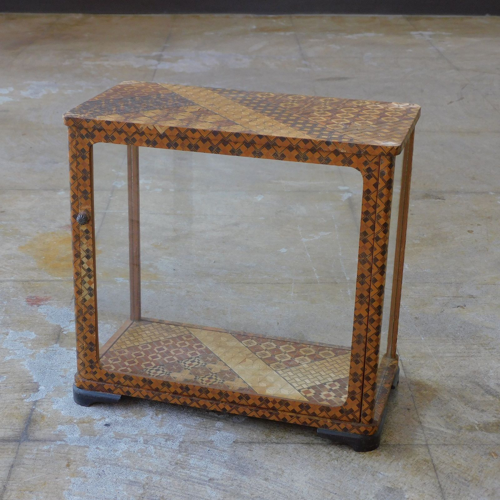 ふるい卓上ショーケース 寄木 HK-a-05667 古道具 アンティーク家具 無垢材 ガラスケース ケビント パンケース