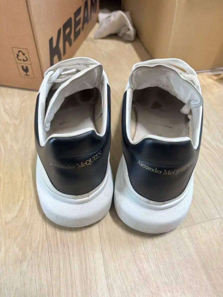 Alexander McQueen アレキサンダー マックイーン オーバーソール スニーカー 白