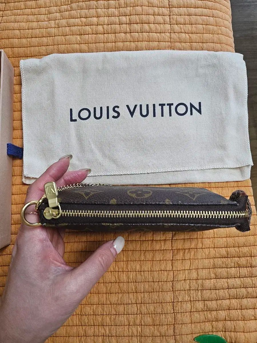 ルイヴィトン ミニ ポシェット アクセソワール