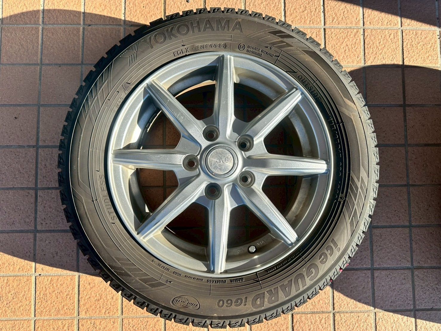 4本セット フリードハイブリッド 185 65 R 15 スタッドレス