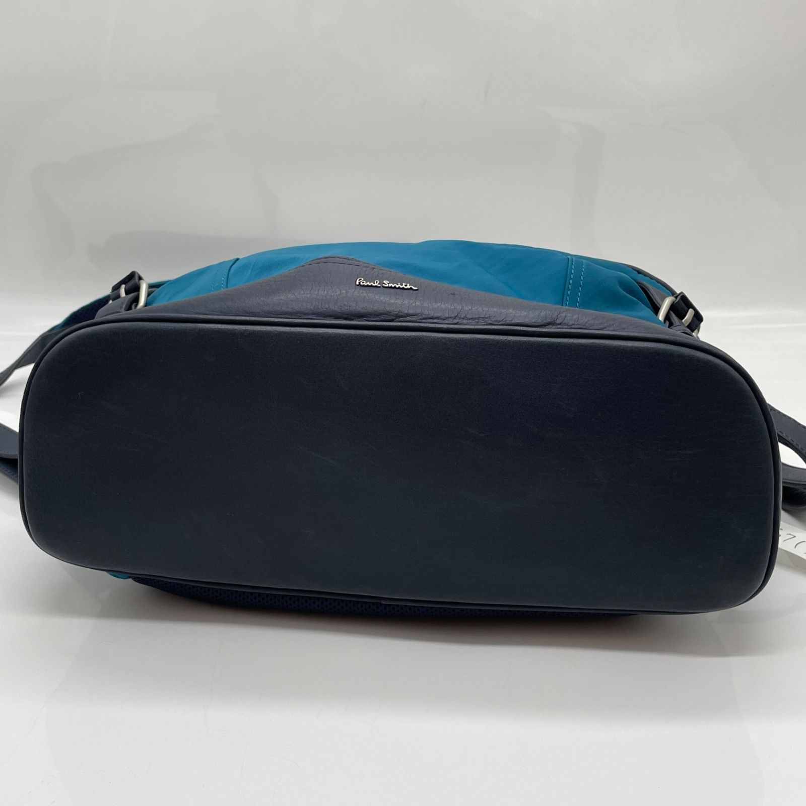 ナイロン×レザー ネイビー×グリーン系