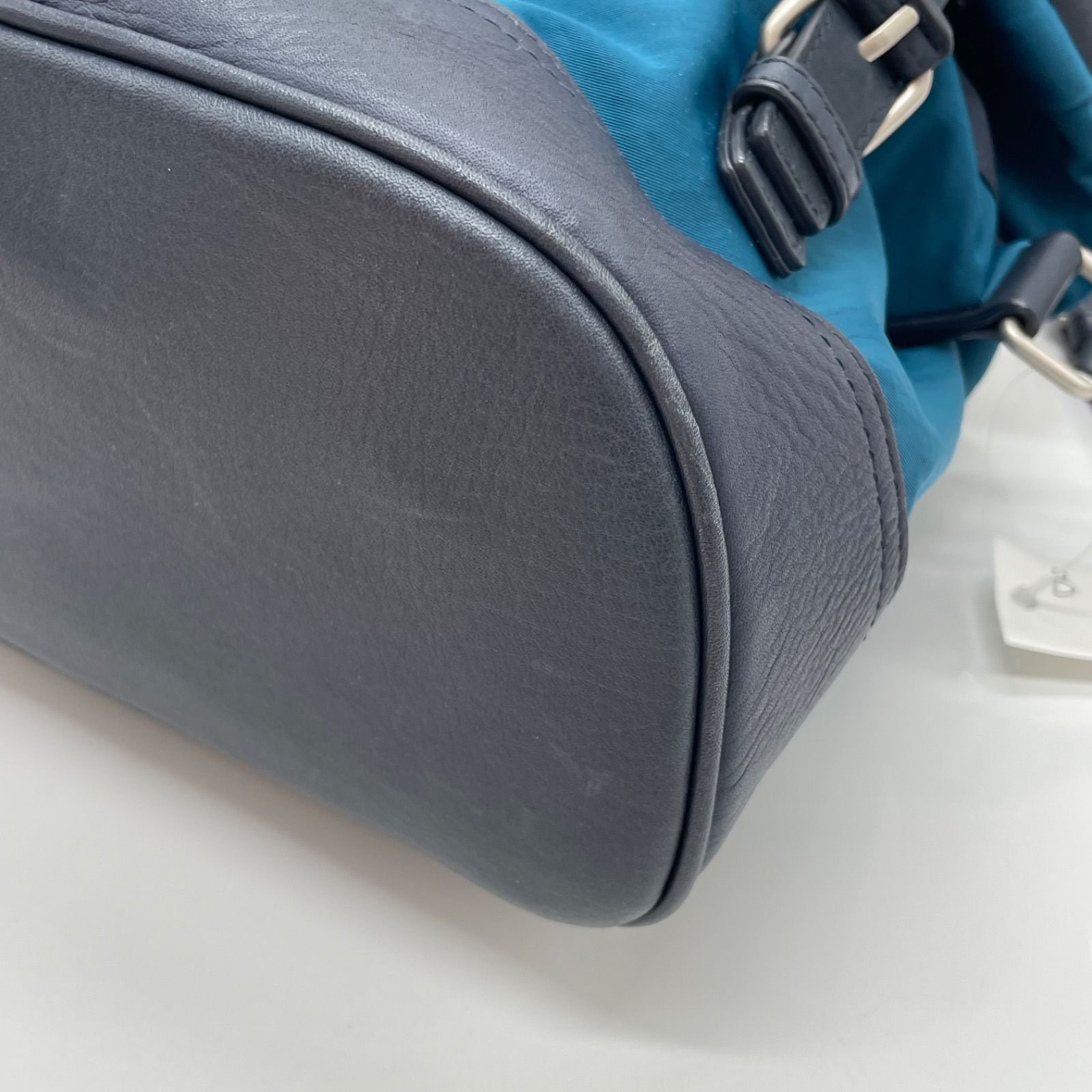 ナイロン×レザー