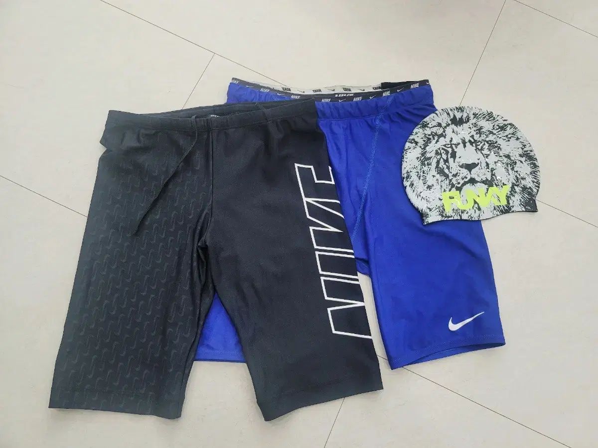 ナイキ ハイドラ ストロング ジャマー 水着 FUNKITA ファンキタ ライオン スイミングキャップ