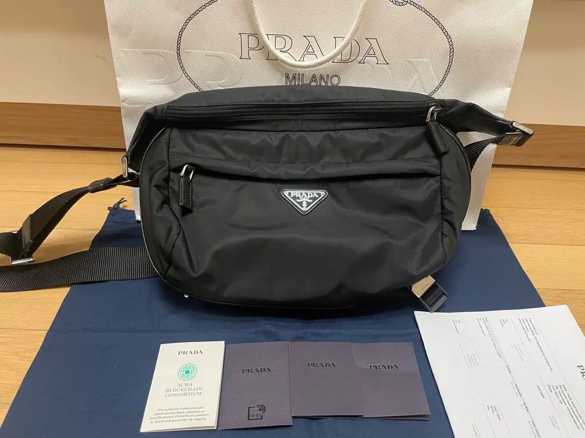 PRADA プラダ バイカーバッグ 旧モデル 2vh994 Mサイズ