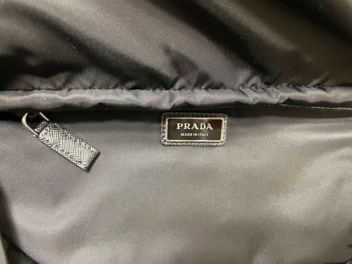 PRADA プラダ バイカーバッグ 旧モデル 2 vh 994 Mサイズ