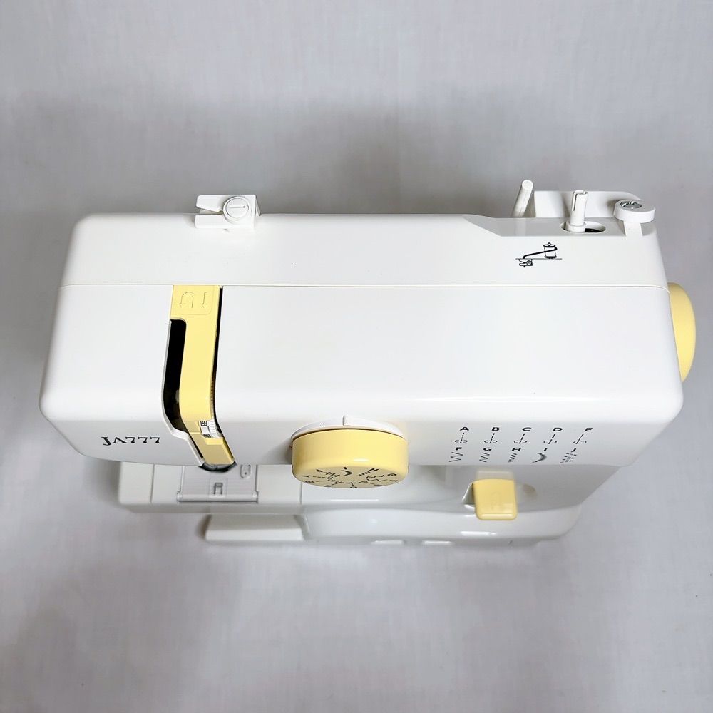 コンパクトミシン