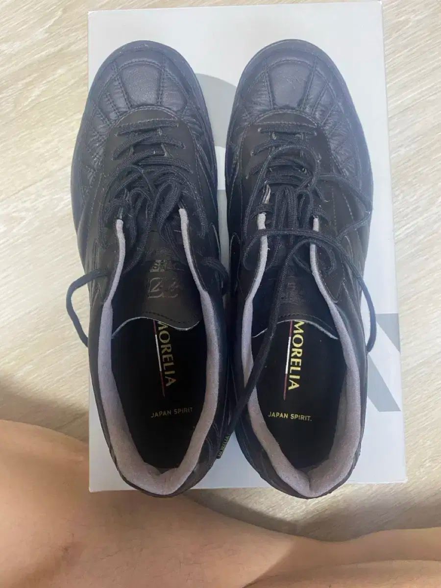 モレリア サラ ジャパン tf化 サッカーシューズ 新モデル