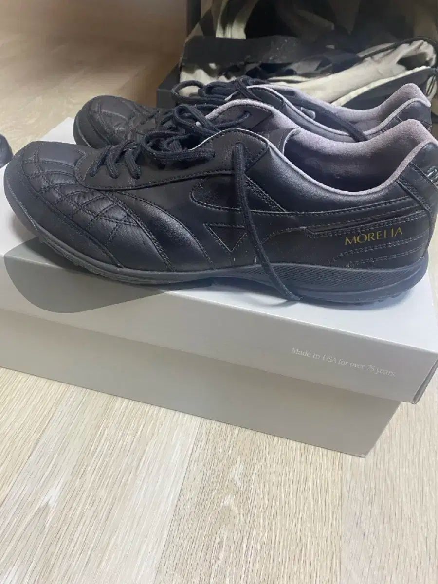 モレリア サラ ジャパン tf化 サッカーシューズ 新モデル