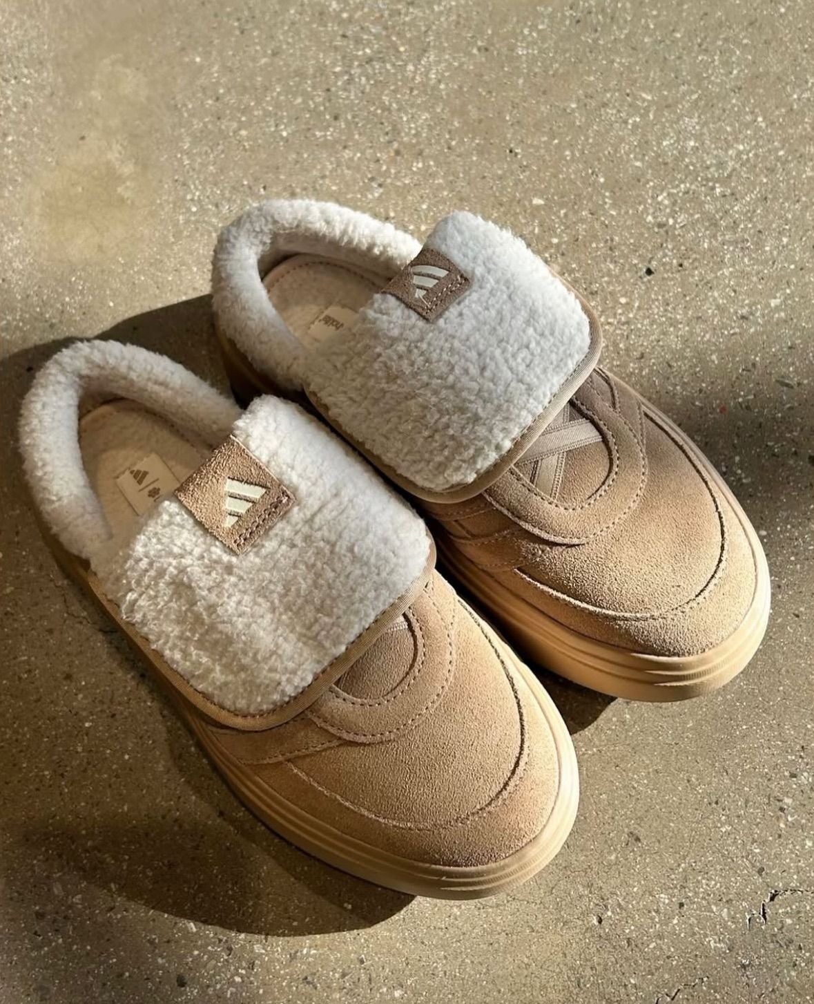 ︎adidas ︎ Grand Court Mule