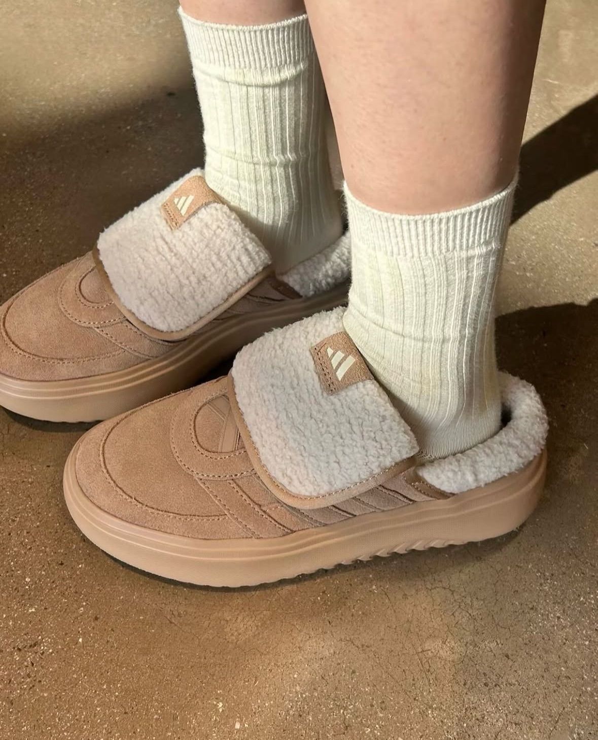 ︎adidas ︎ Grand Court Mule