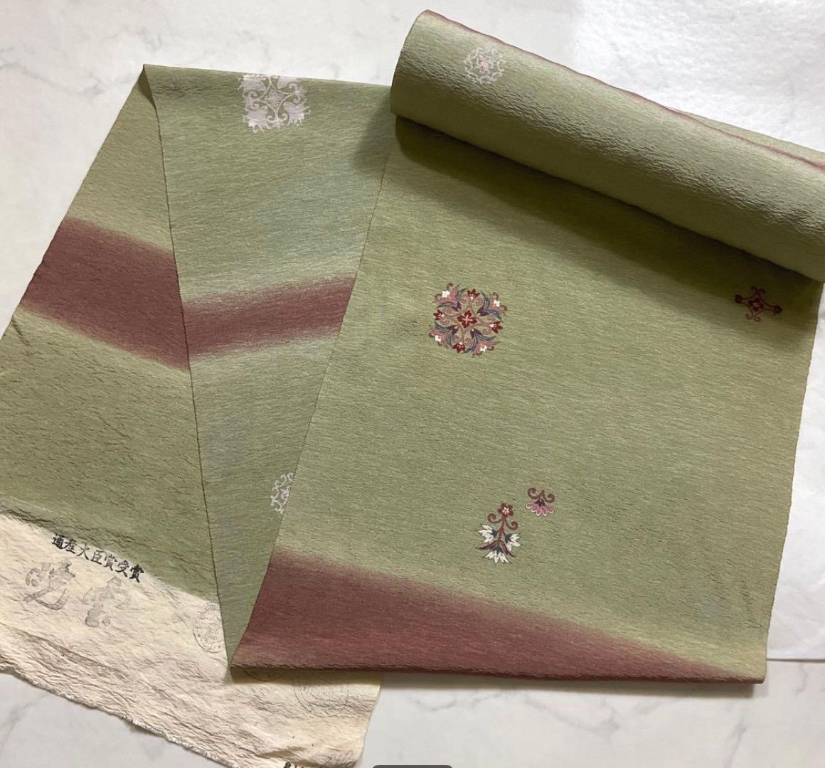 kimomo one kimonoarisa こちらは センスの良い着尺反物 暁雲 浜ちりめん 小紋 暈し 正絹 通産大臣賞受賞 着物小紋 名古屋帯袋帯洒落袋帯半幅帯です