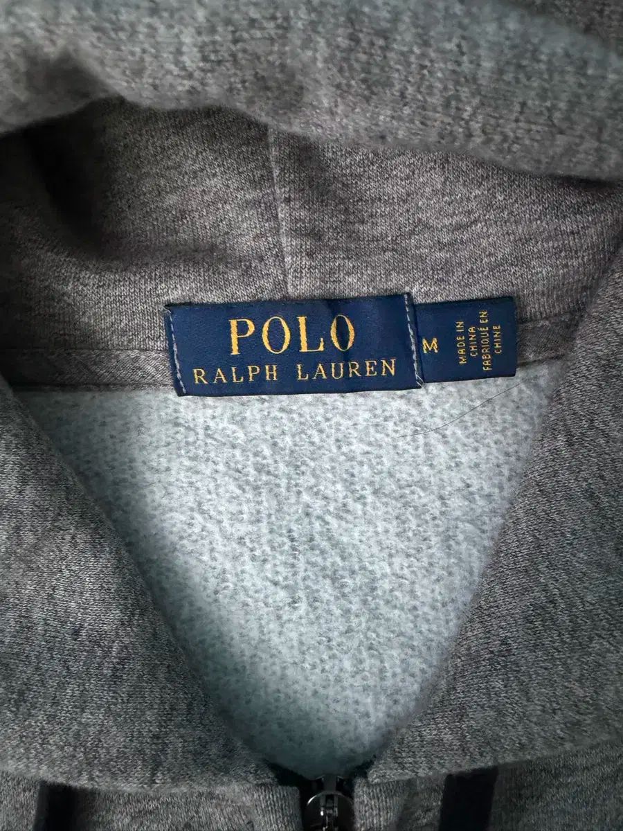 グレー フードジップアップ