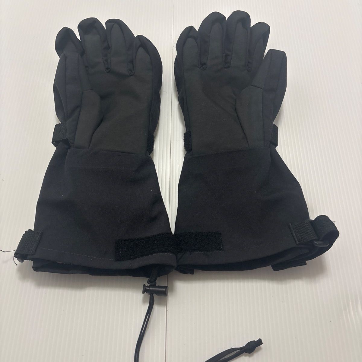  米軍 GORE−TEX OUTDOR RESERCH 防寒グローブ ゴアテックMEDIUM A 51 手袋 小物