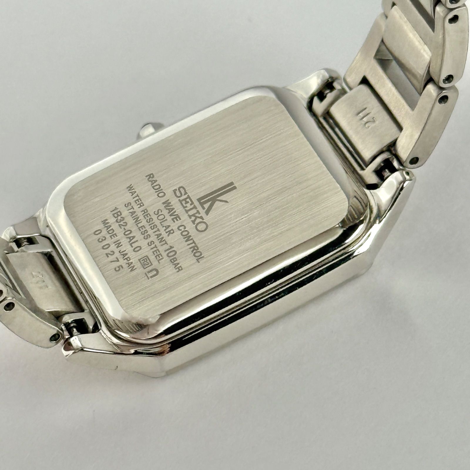 1B32-0AL0 電波ソーラー