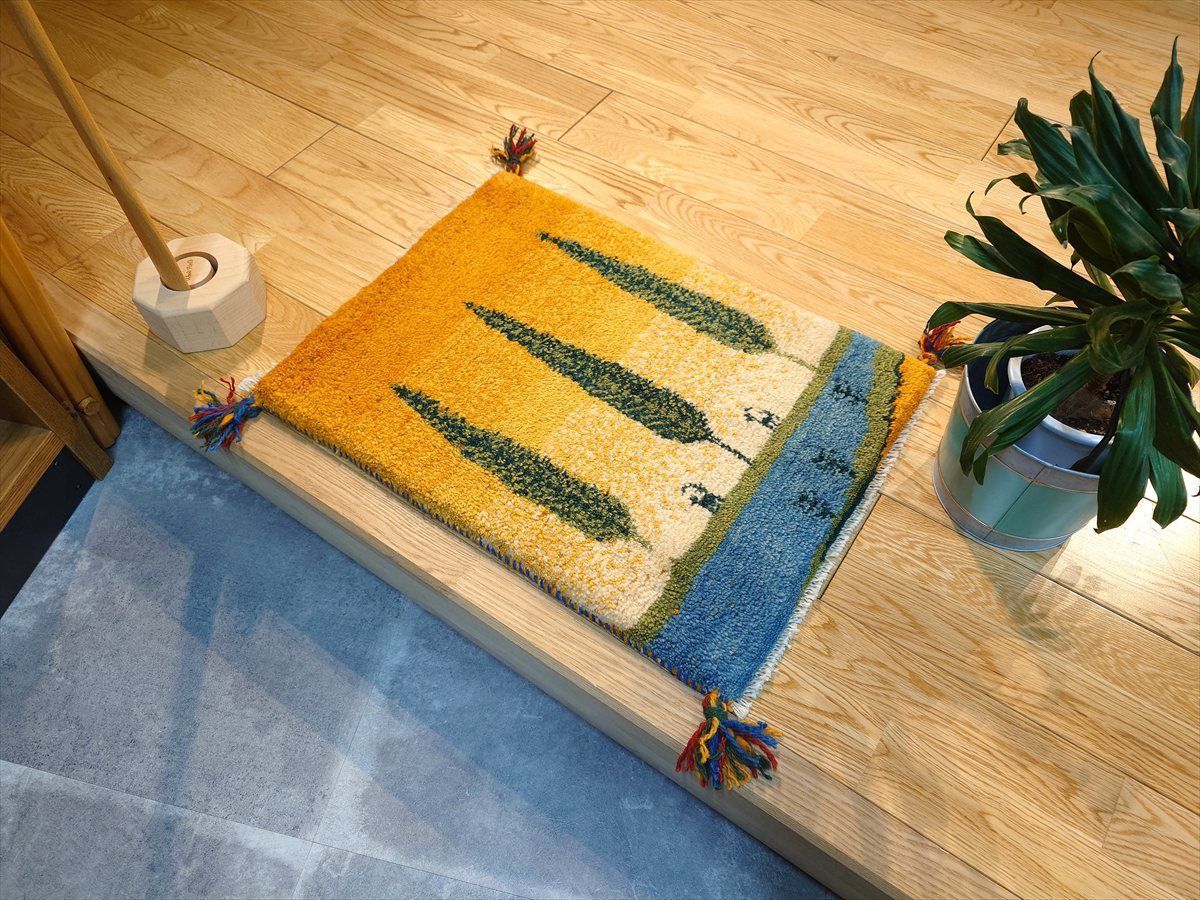 ペルシャ ギャッベ 玄関マット小 ラグ 57.5x42cm 黄金色 糸杉 風景 NN20453