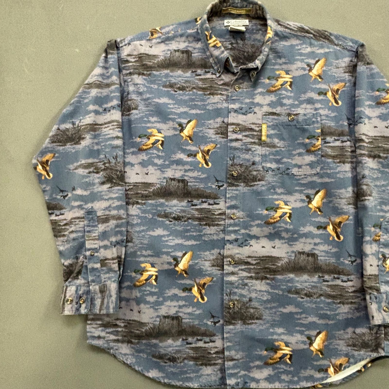 の着る景色 Columbia コロンビア Sportswear River Lodge River Lodge XLサイズヴィンテージシャツ カモフラージュ柄 ダック柄 厚手 2033ST