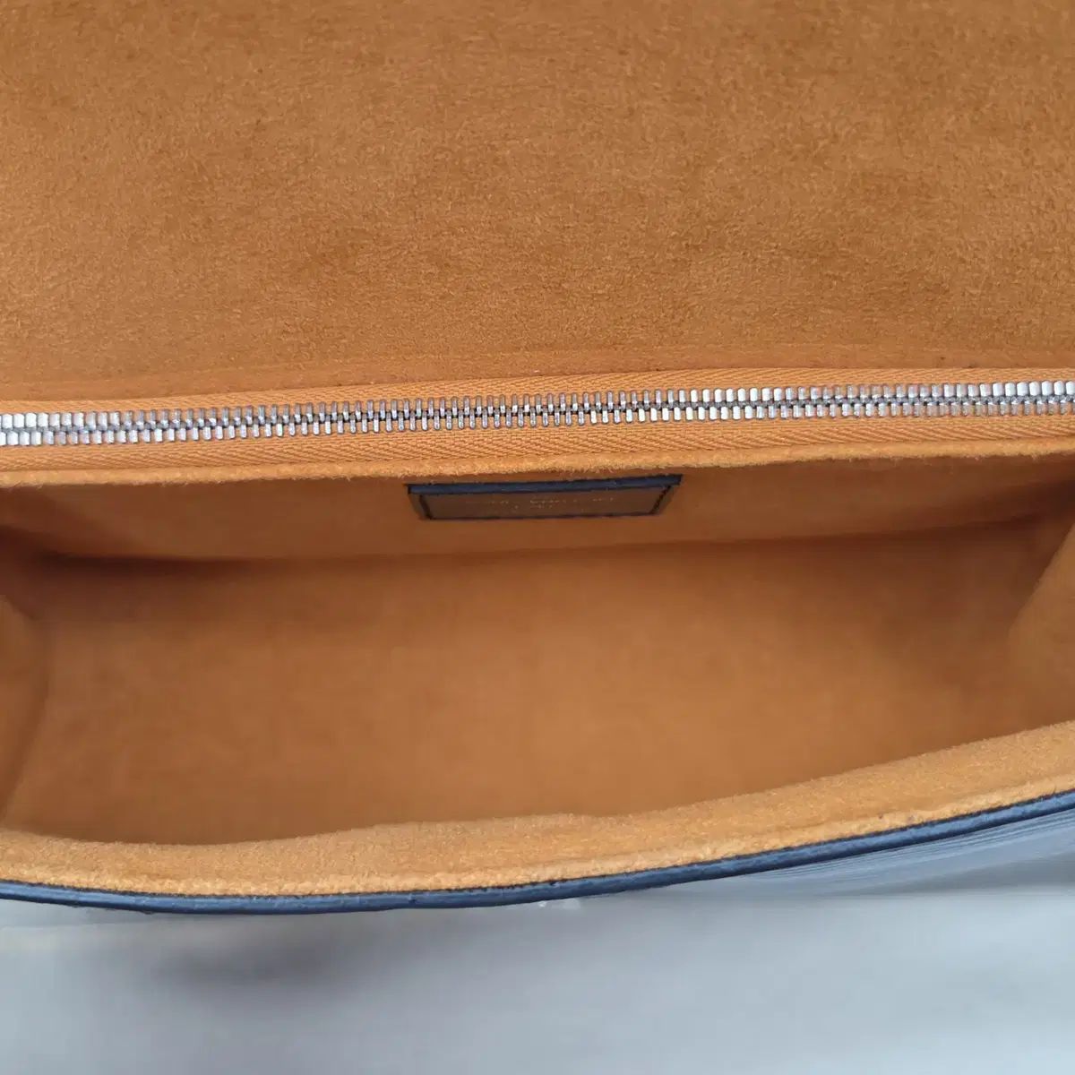 グルネル ブラック