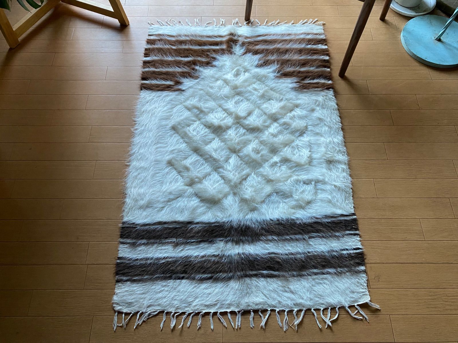 上古いアンゴラ山羊のモヘ100で織られたシイルトバッタニイェ3色楽しめる