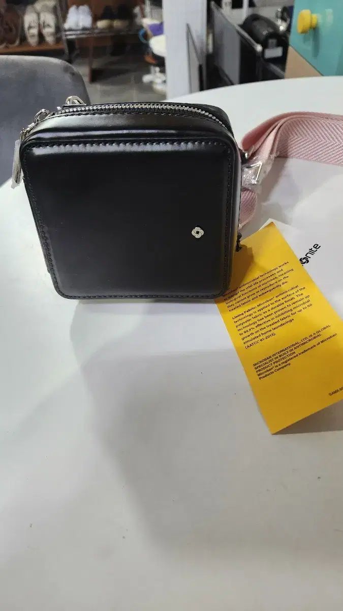 サムソナイト ブラック ミニ クロスバッグ