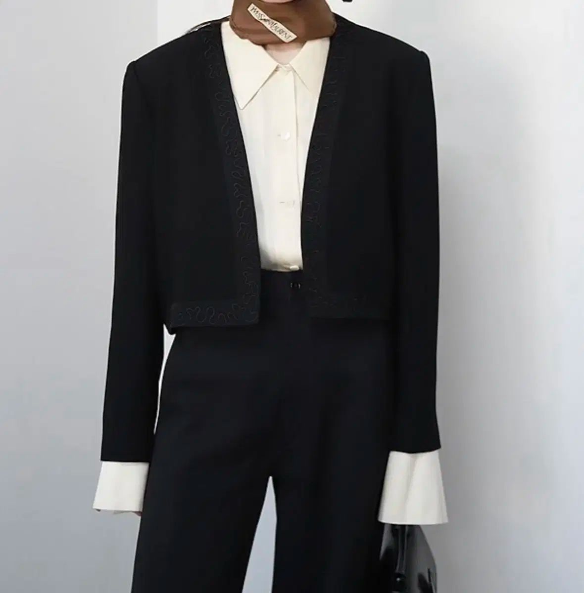 ジバンシィ GIVENCHY ノー 刺繍 クロップド ジャケット 12 66