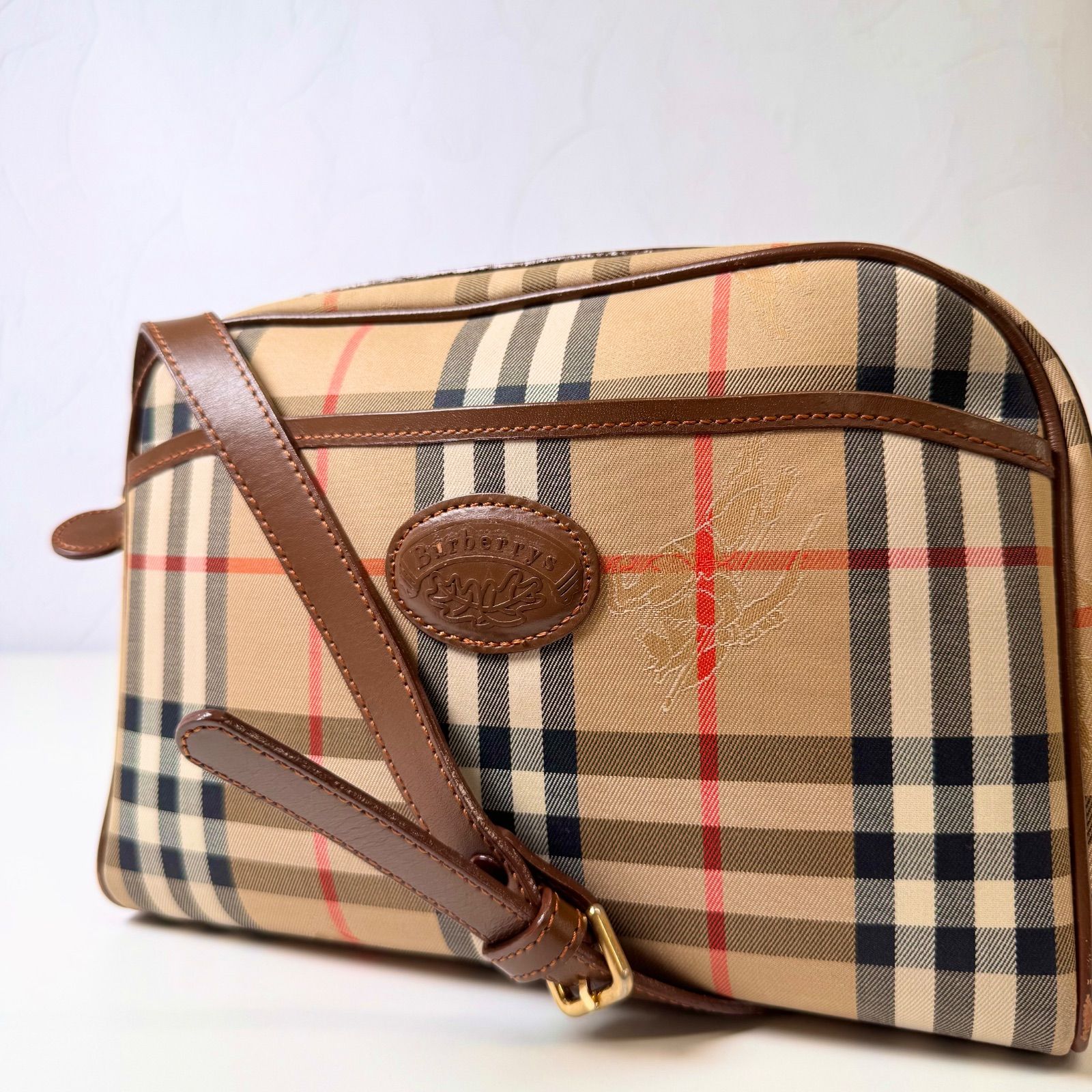 バーバリー　ショルダーバッグ　ノバチェック　キャンバス　レザー　ブラウン BURBERRY ショルダーバッグ ブラウン キャンバス ノバチェック レザー