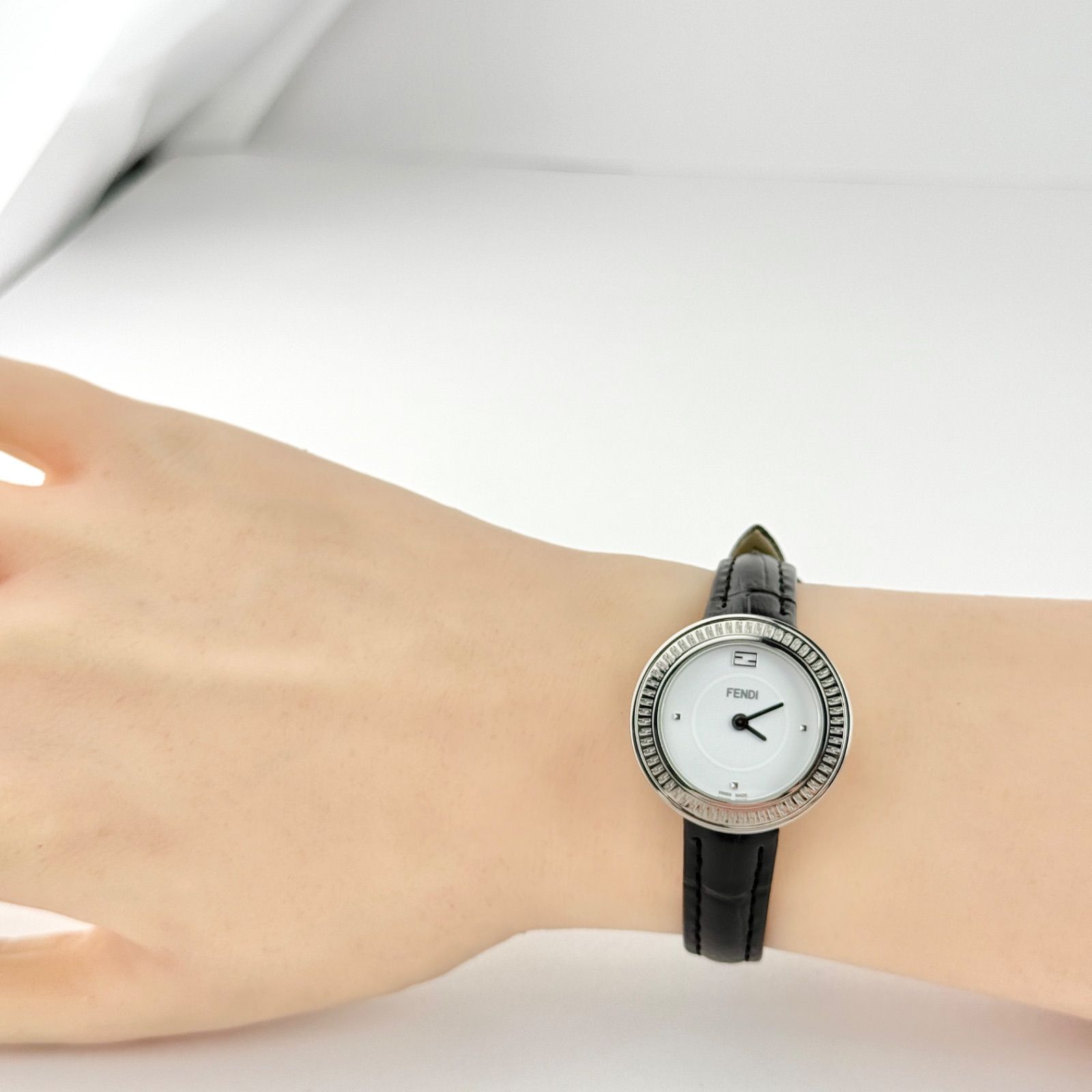 美品】フェンディ マイウェイ 35000S 新品ベルト 新品電池 683 - メルカリ