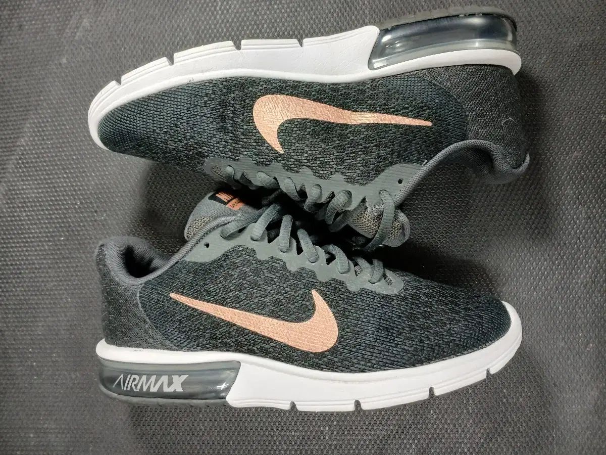 エアマックス Sequent