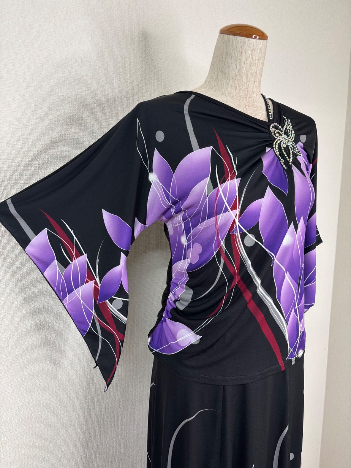 ブラック×パープル系 着物意識デザイン