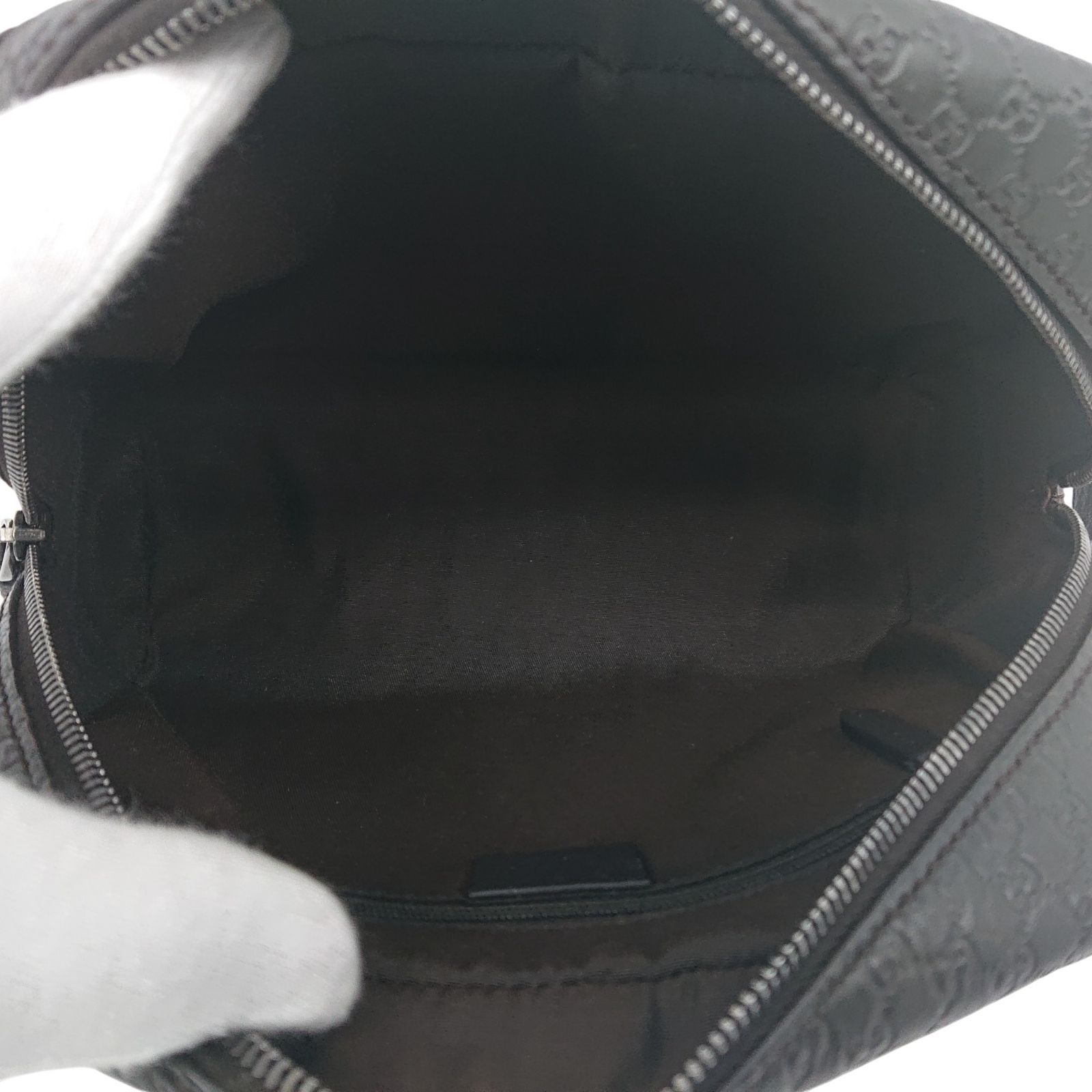 ダークブラウン