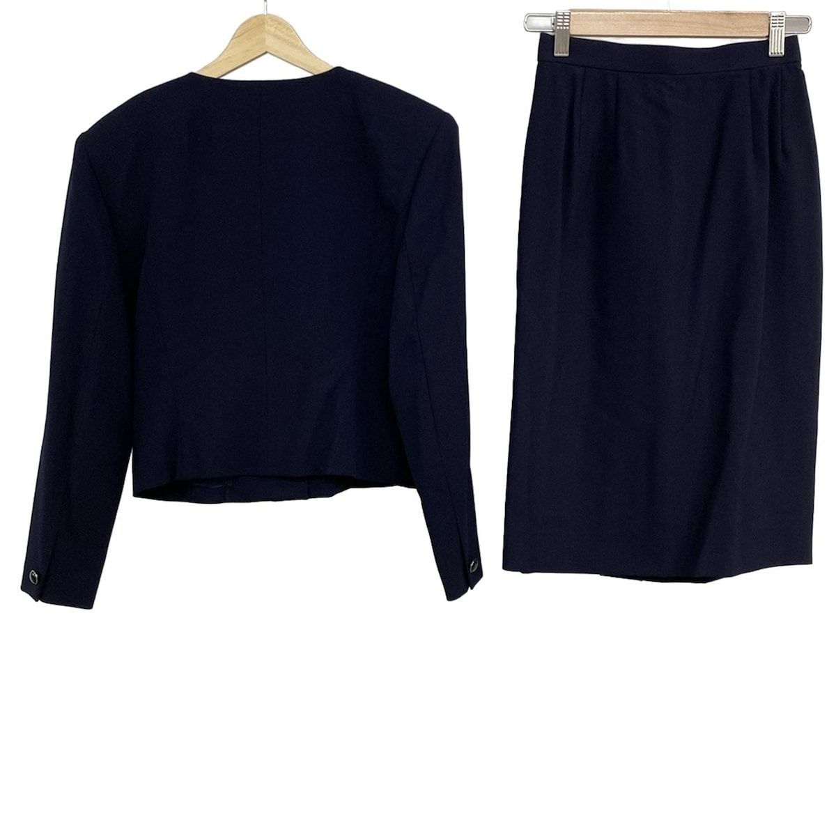 COURREGES クレージュ スカートセットアップ レディース - ダークネイビー ひざ丈 長袖